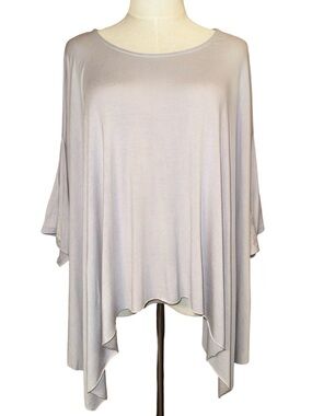 NWOT Spring Haze Gray Flowy Top Size M/L